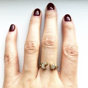 Vintage silver & rhinestone moon and star ring